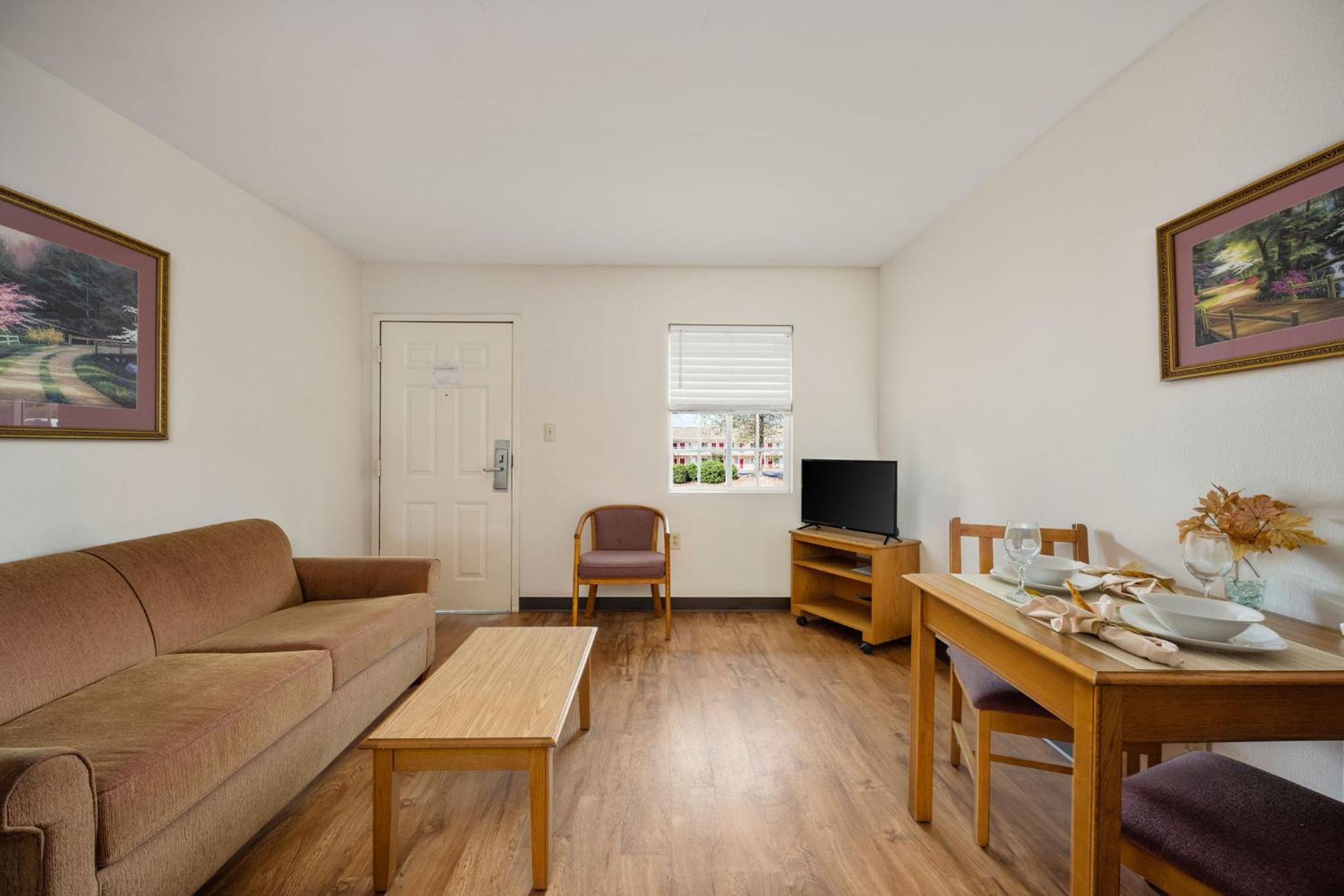 Aparthotel Affordable / Hickory 2*