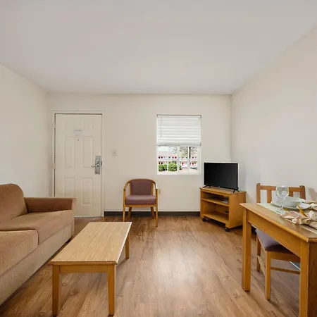 Affordable Suites Conover / Hickory Exterior foto